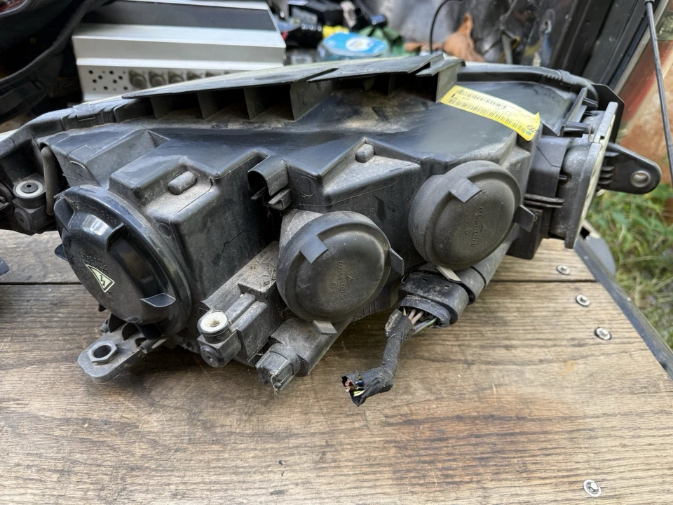 Faro delantero izquierdo izquierdo xenón HID 2009-2012 VOLKSWAGEN CC Foto 3 de 3