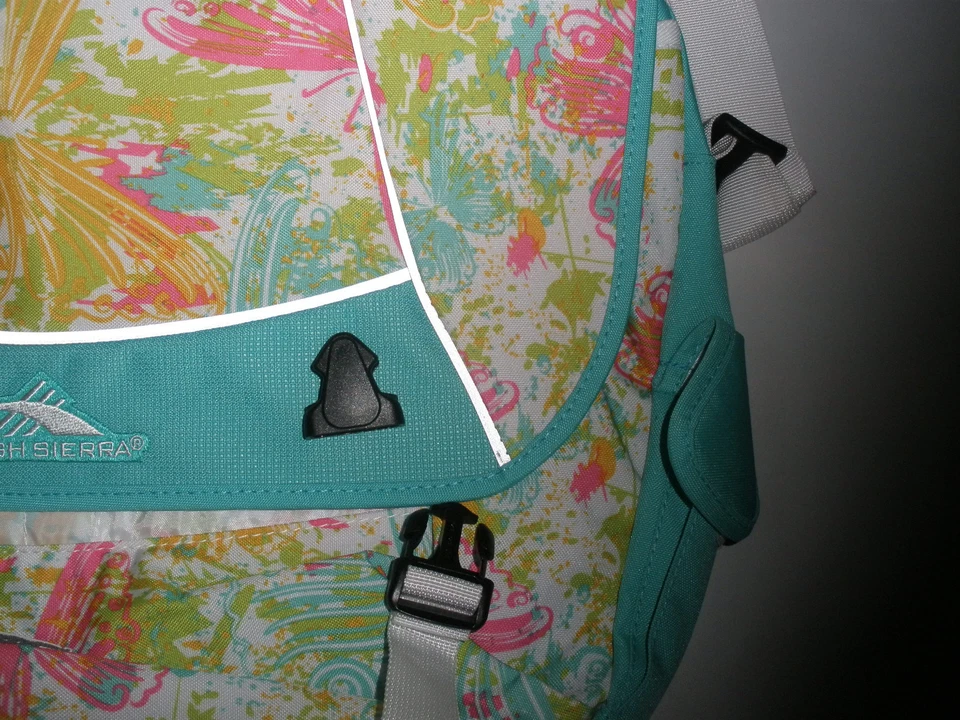 BOLSO DE MANO TANQUE ALTA SIERRA RARO ÚNICO NUEVO MUY BONITO Foto 3 de 4