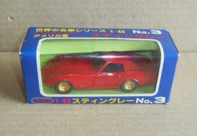 SAKURA Japan 1/43 - CHEVROLET CORVETTE STING RAY red body in original box - 70s