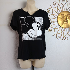 Disney T Shirt Cap Sleeve V Neck Black White Mickey Mouse Graphic Sz Large