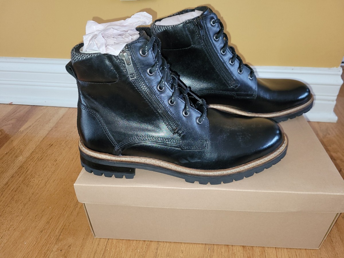 Steve Madden Men display picture 1