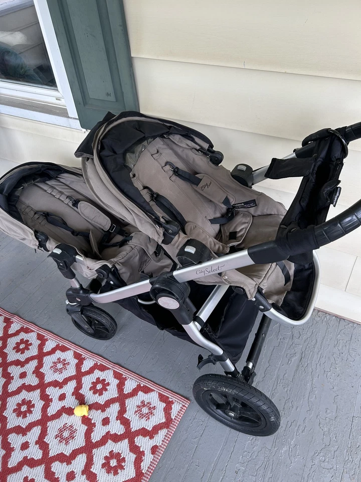 Cochecito doble Baby Jogger City Select | Cochecito de bebé con 16 formas de montar Foto 3 de 4