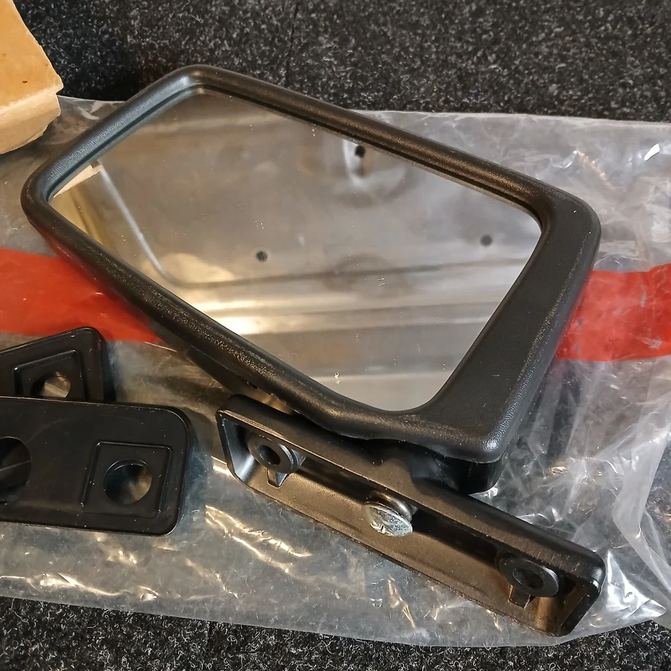 Conjunto de espejo retrovisor lateral Datsun 240Z 280Z 1974-1978 LH NOS OEM 96302-W8600 Foto 3 de 4