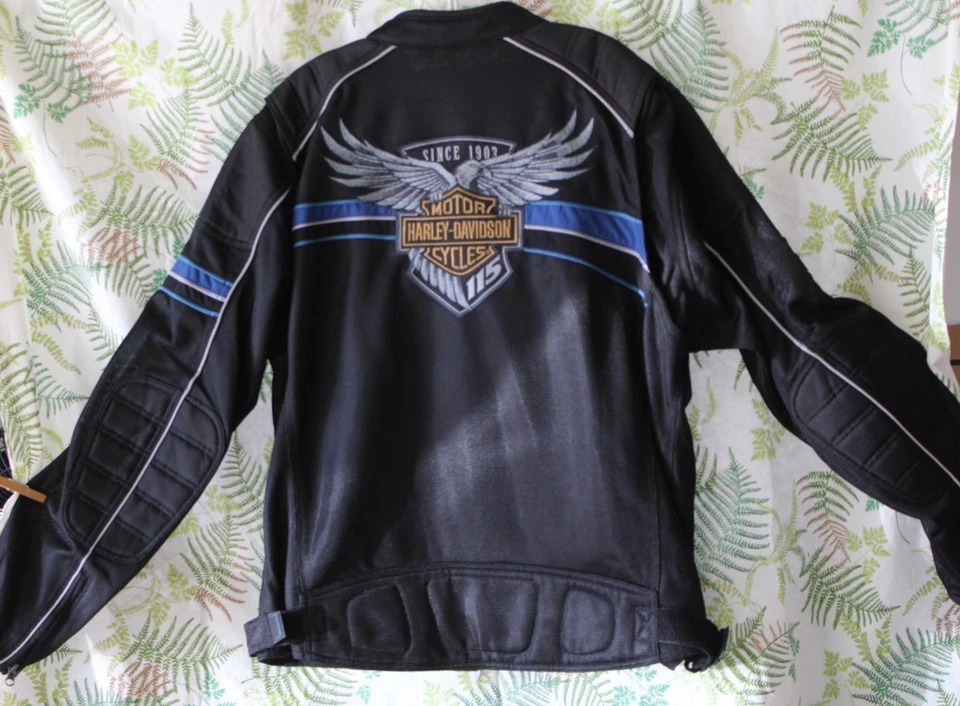 Chaqueta de motocicleta Harley de polietileno negra azul pesada talla XL cremallera completa 115 aniversario Foto 3 de 4