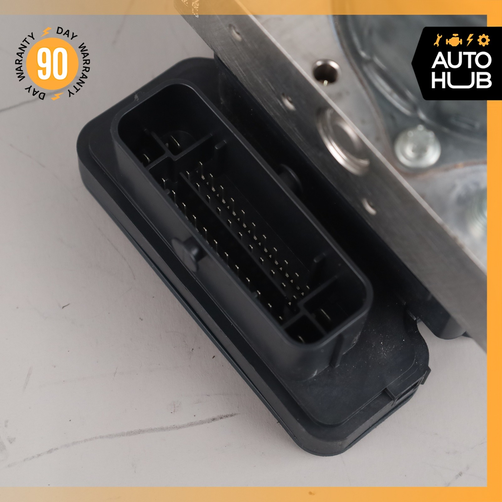 14-16 Maserati Ghibli M157 ABS Anti Lock Brake Pump Module OEM 82k