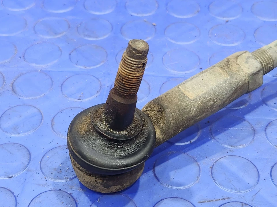 05-15 Toyota Tacoma 4x2 Conjunto de cremallera y piñón de dirección OEM 4425004021 Foto 3 de 4