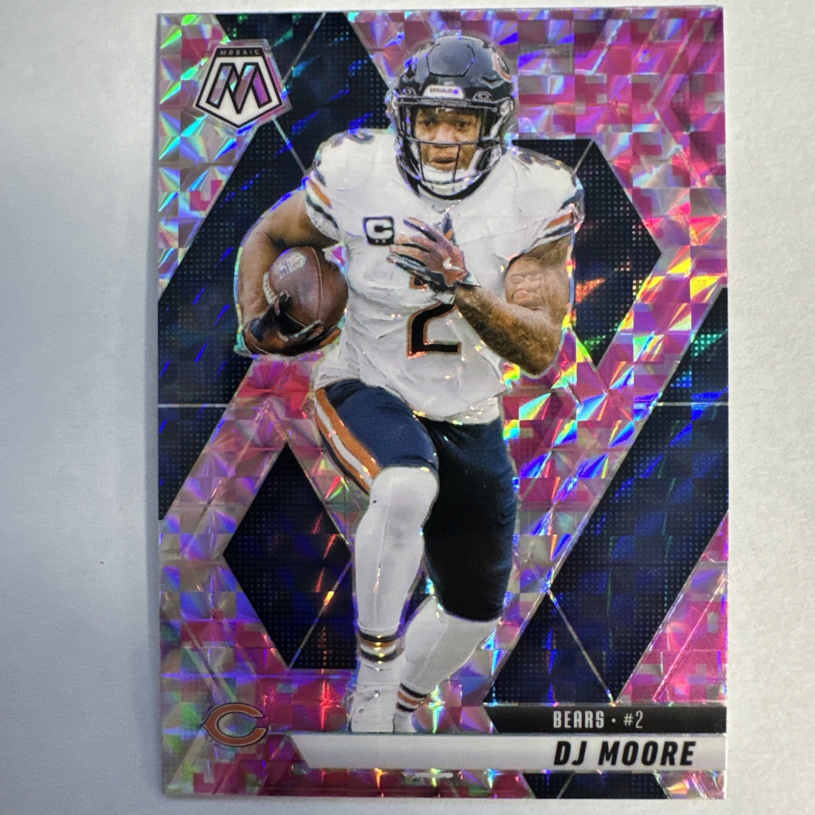 2025 Panini Mosaic - DJ Moore #180 Pink Chicago Bears NM