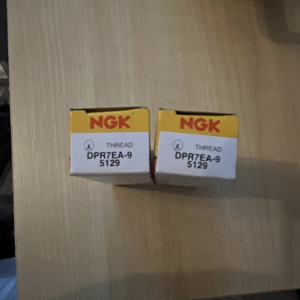 Paquete de 4 bujías NGK DPR7EA9 para Honda VT 1100 C3 Shadow Aero 1998 Foto 4 de 4