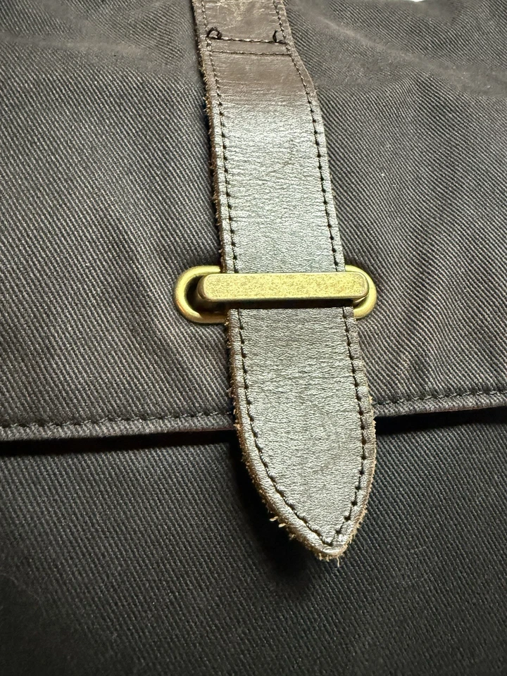 KNOMO Falmouth Mochila Portátil Lona Cuero Borde Solapa Cierre Negro para 17"" Foto 4 de 4