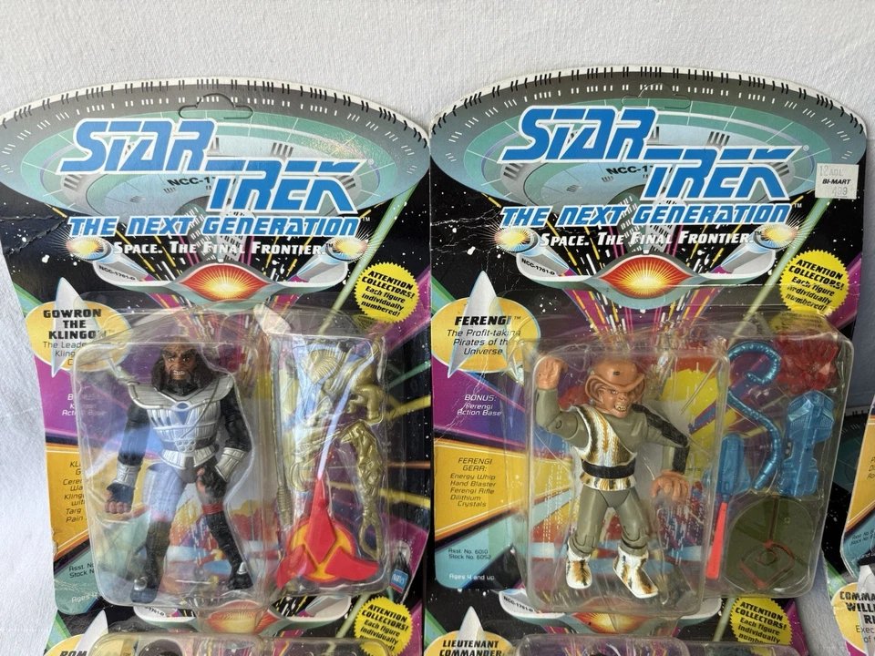 STNG Star Trek Next Generation HUGE Lot 25 Action Figure Playmates smashed pkgs* - Image 2 of 4