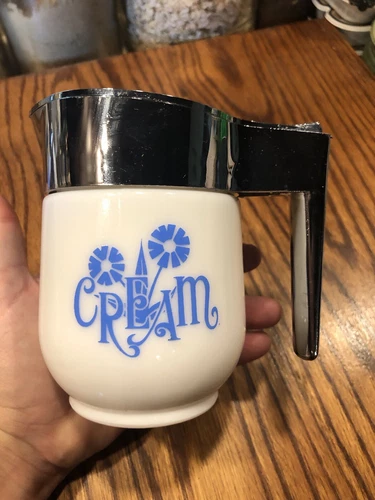 Creamer vintage gemco white milk glass blue cornflower mcm fantastic condition