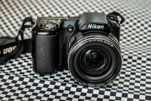 Nikon COOLPIX L100 10.0MP Digital Camera - Black - 第 1/2 張圖片