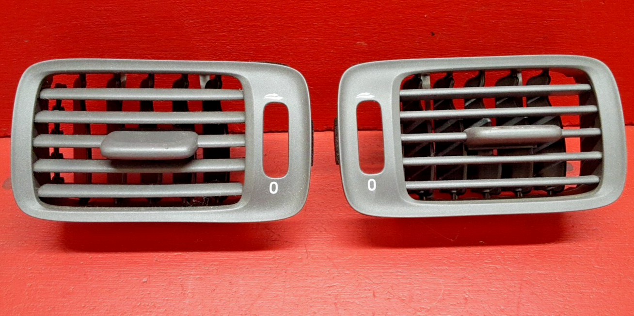 1998-2000 Volvo S70 V70 Front Dash AC Heater Vent Grille