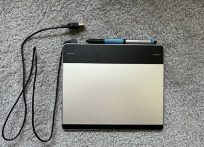 Wacom Intuos CTH-480 Touch Graphics Tablet with Creative Pen