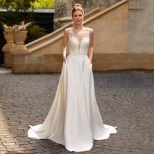 Deep V Neck Sleeveless Applique Backless Buttons Wedding Dress With Pockets New