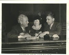 1934 Press Photo Charles Winninger, Muriel Wilson, John Kennedy, radio interview