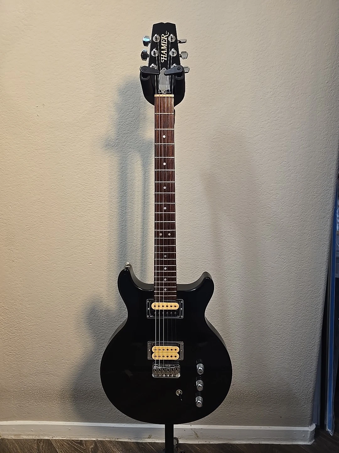 Picture 1 of 24