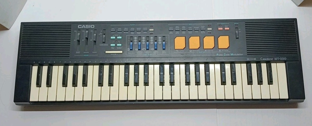 Casio MT-220 Vintage Casiotone Keyboard Tested And Working