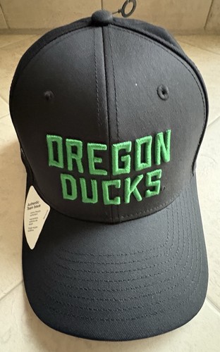 Nike Oregon Ducks Rise Team Issue On Field Football Adjustable Hat (S/M)