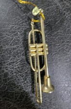 VTG Metal Horn Bugle Musical Instrument Christmas Ornament Brass Heavy-ish