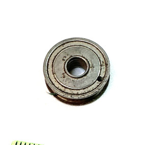 Vintage Sewing Machine Bobbin, One Hole, 1 Inch, Green Thread