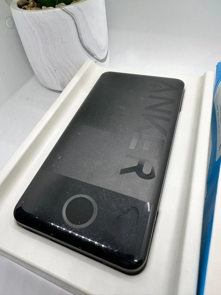 Banco de alimentación Anker 20000 mAh 15 W - negro Foto 2 de 4