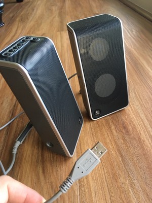 logitech v20 speakers