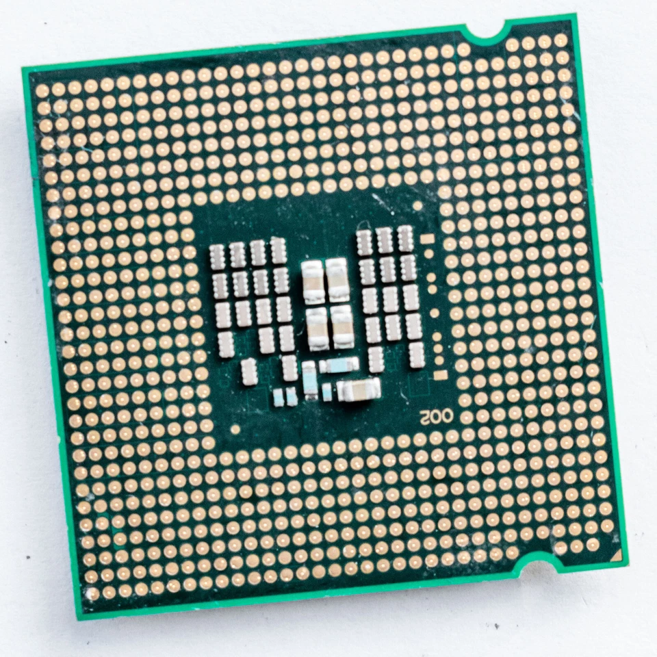 Intel Core 2 Quad Q8300 2.5GHz SLGUR LGA775 Retro Processor Yorkfield 4MB 95W - Image 3 of 3