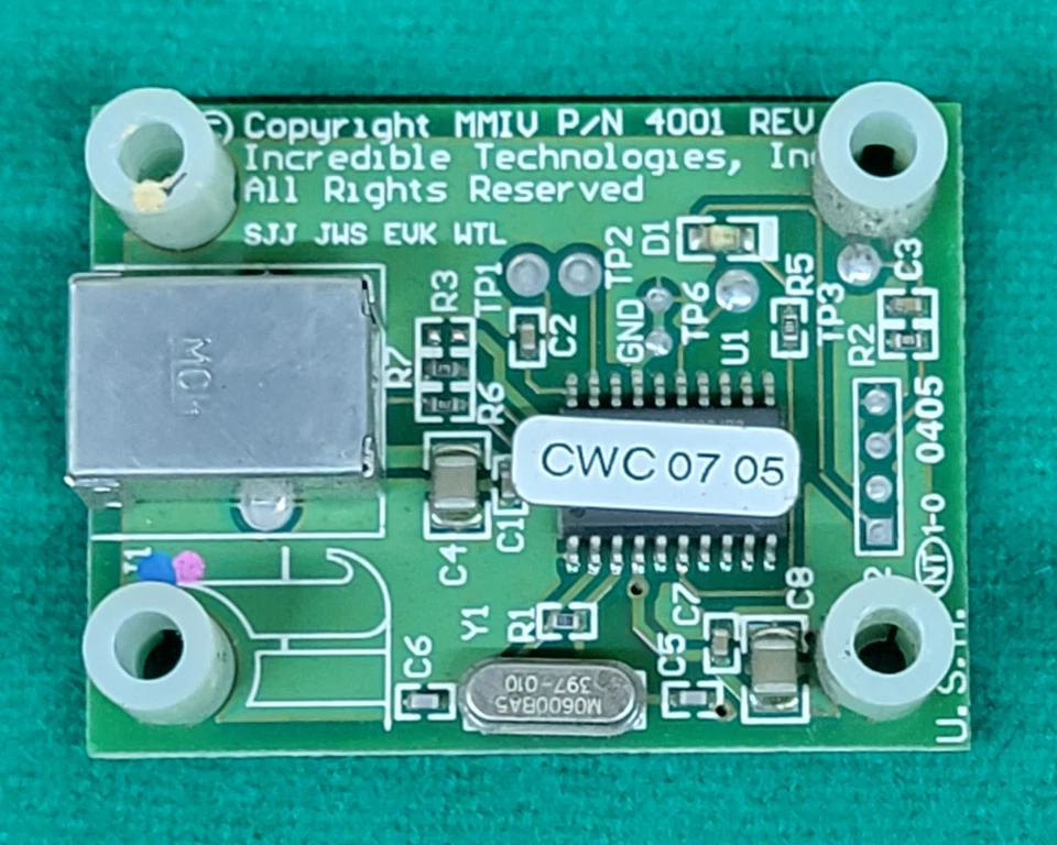 Incredible Technologies Camiseta Dorada Placa de E/S Roja PCB y CID 2005? 2007? Foto 4 de 4