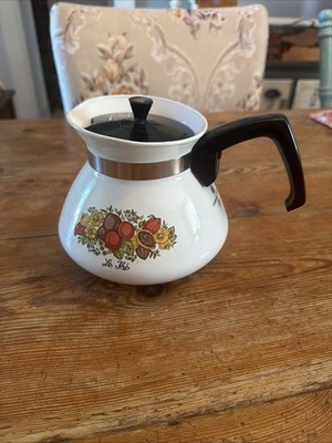 Vintage 1970's Corning Ware Spice Of Life 6 Cup Teapot P 104 - 8 w/ Lid