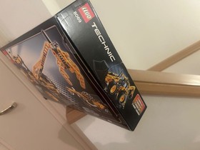 LEGO 8069 Technic Backhoe Loader New Unopened