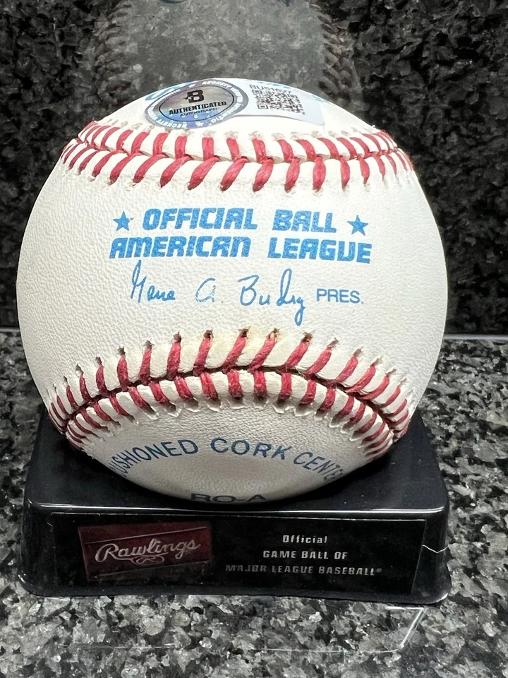 Joe Carter Autographed Baseball Beckett Authenticated World Series Blue Jays￼ - Image 2 of 4