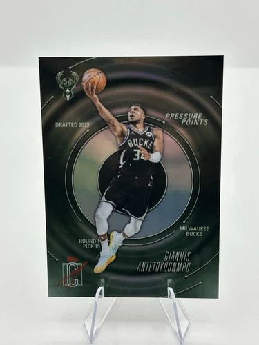 2025 Topps Signature Giannis Antetokounmpo Base (RAW)