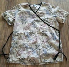 SB Scrubs Floral Top Size Small Great Condition