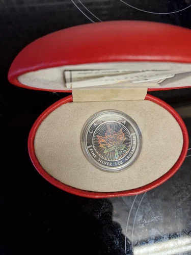 2001 Canadian Hologram Maple Leaf 1 oz 9999 fine silver coin