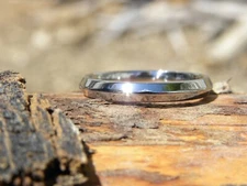 3mm Titanium Band, Womens Jewelry, Polished Petite Ring, Peak Knife Cut Style