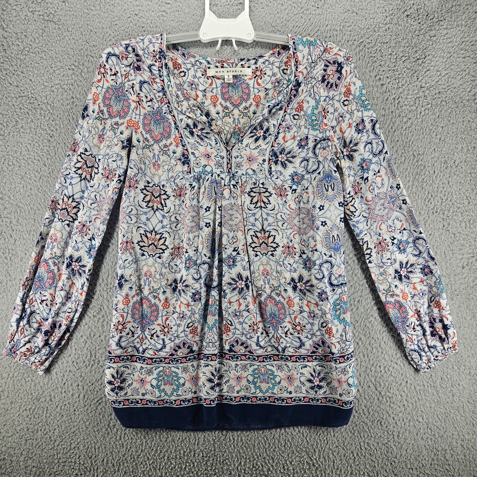 Max Studio Women's Small Top Blouse Long Sleeve Floral Print Soft Casual Sz S