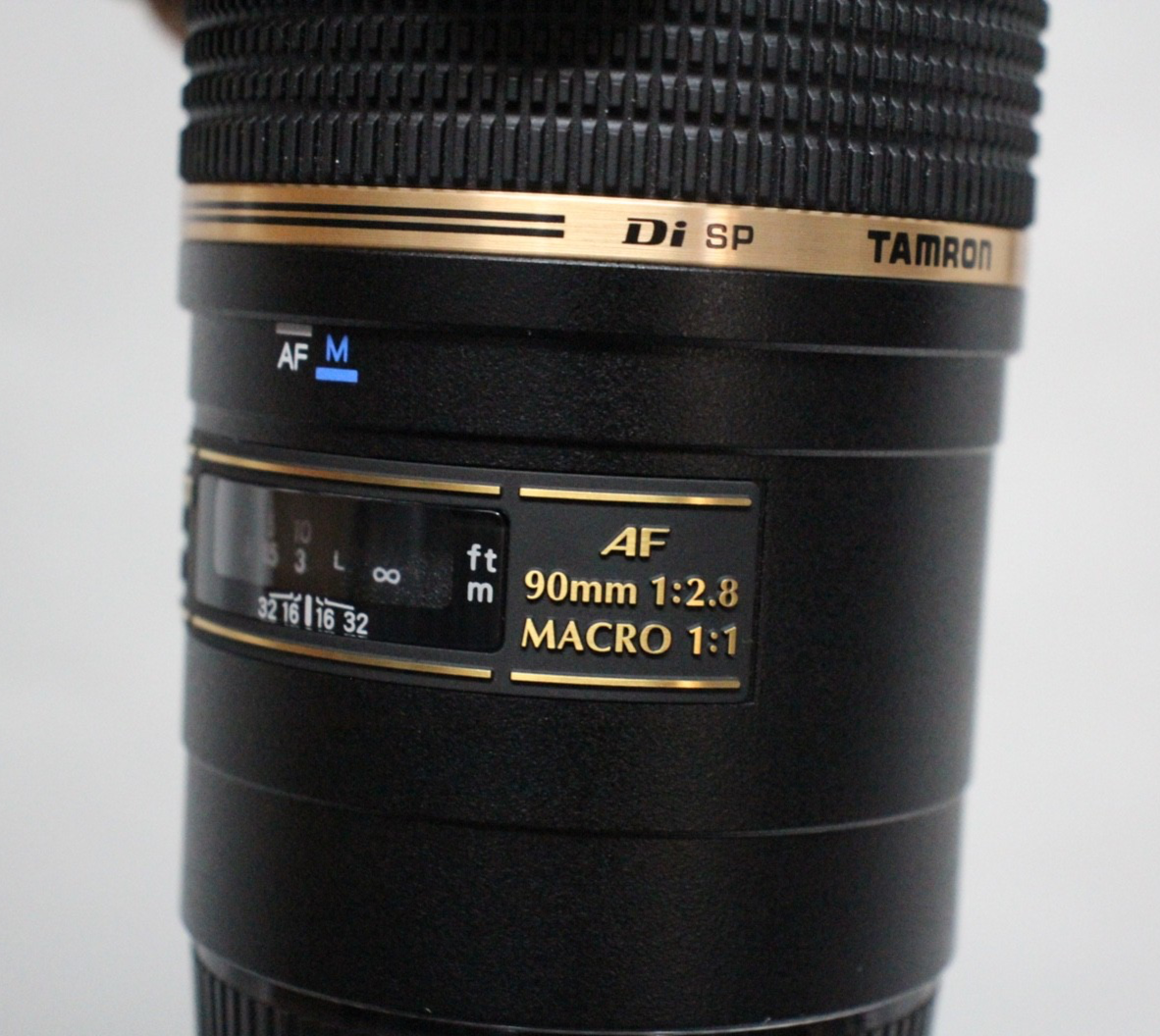 Tamron AF 90mm f/2.8 Di SP Macro 1:1 272E Lens w/Tamron hood, Lens