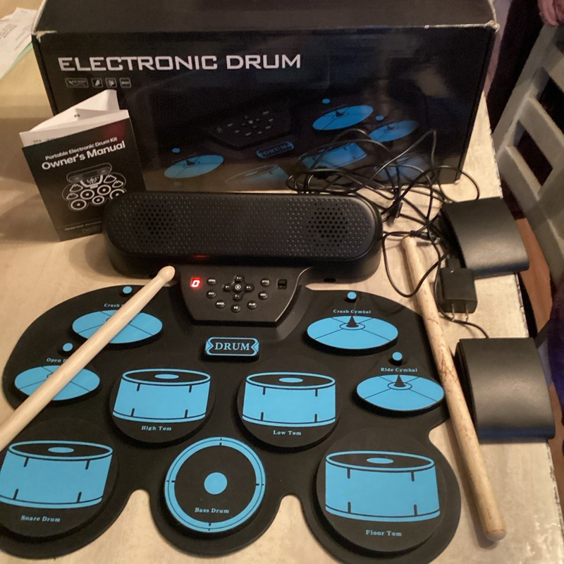 Electronic Drum With Built In Speakers tested works great