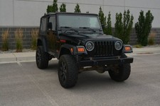 2000 Jeep Wrangler Rugged 4wd Adventure With Powerful 4.0l Engine