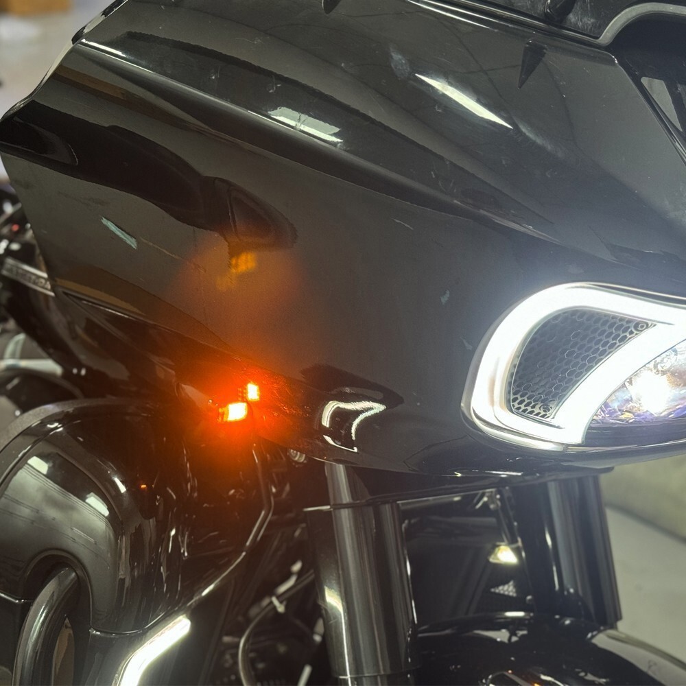 FRONT LIGHT TURN SIGNALS FOR TOURING CVO ROAD GLIDE CUSTOM FLTRXSE