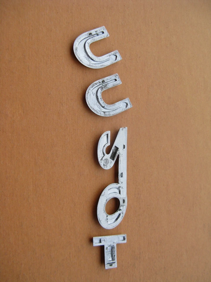 09 10 11 12 13 14 15 16 17 VW CC 2.0 T EMBLEMA TRASERO CROMADO LOGOTIPO INSIGNIA SIGNO A47030 Foto 4 de 4