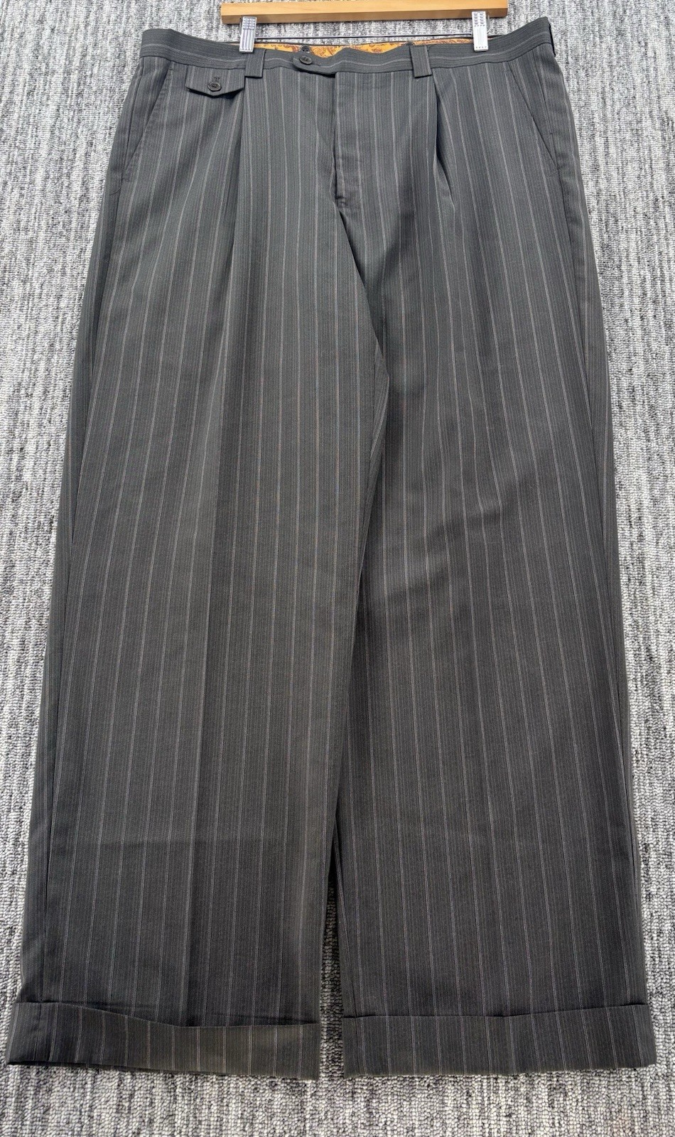 Pantalones de vestir de colección para hombre holgados anchos grises a rayas plisados con puños 38x34 11” pierna