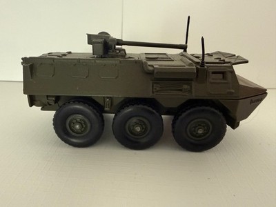 Solido Militaire 1/50 - VAB 6X6 #251