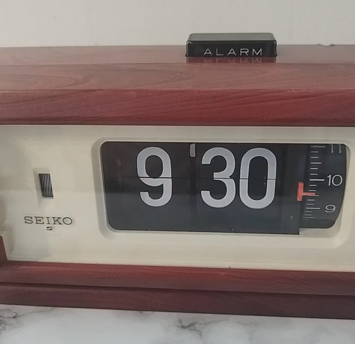 1970s Vintage Rare Brown Flip Alarm Clock SEIKO Plug in Electric Tested Japan - Video 1 of 1