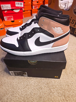 Jordan Air Jordan 1 Mid Men's Mid Top Lace-Up Colorblock Basketball Sneaker