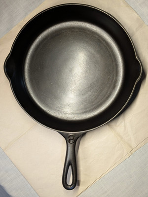 FULLY RESTORED Lodge NO NOTCH Heat Ring #8 Cast Iron Skillet Sits Flat UNMARKED