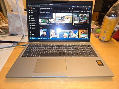 Dell Latitude 5540 touch  15.6 FHD i7-1370P 16GB 512GB SSD Very Good/Excellent