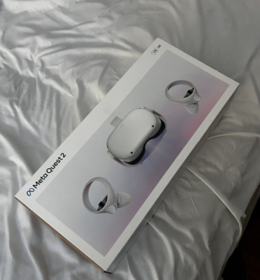 Meta Oculus Quest 2 128GB Advanced All-In-One VR Headset - White