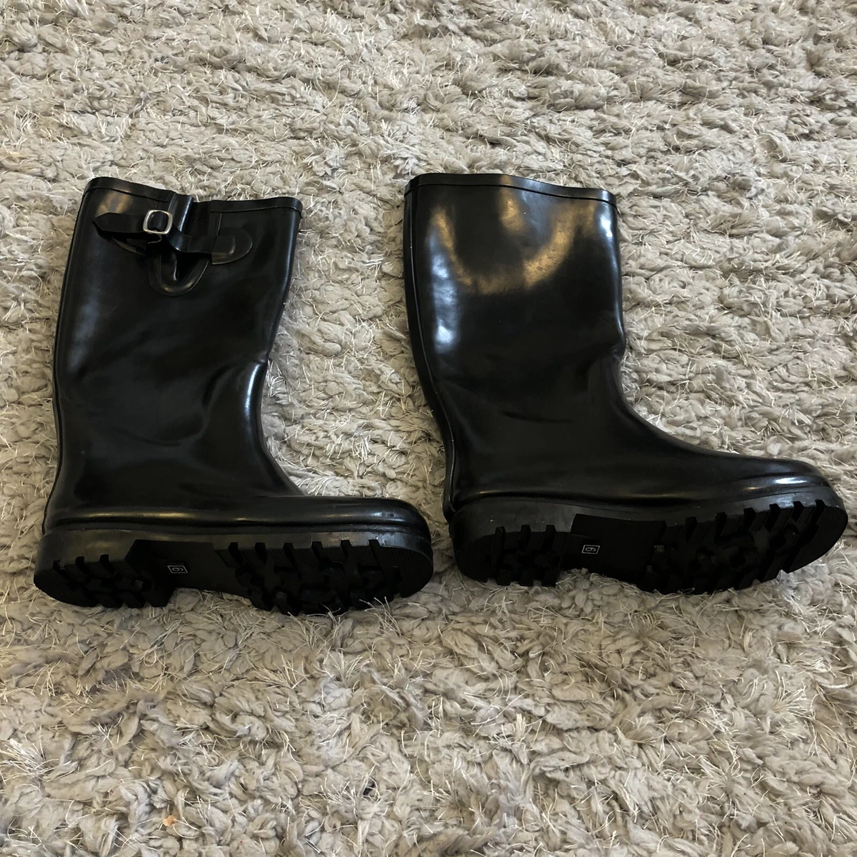 Guess black rain boots Outlet